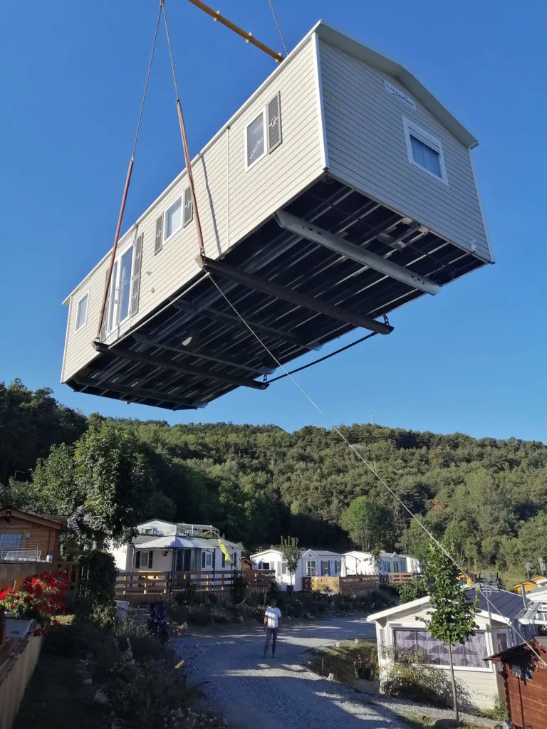Installation d'un mobil-home dans un camping